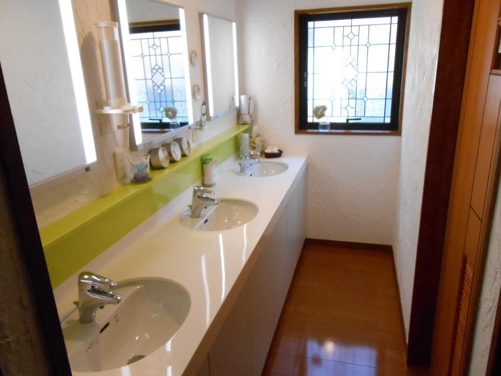 Pension Nugget Inn Hakuba Extérieur photo