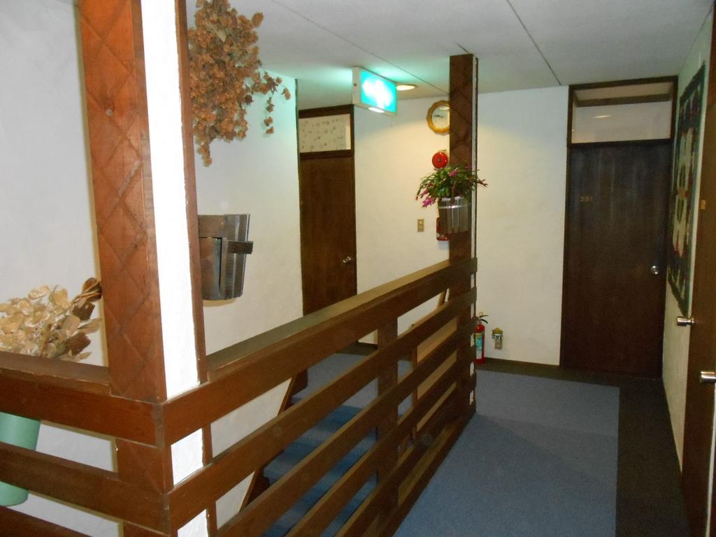 Pension Nugget Inn Hakuba Extérieur photo